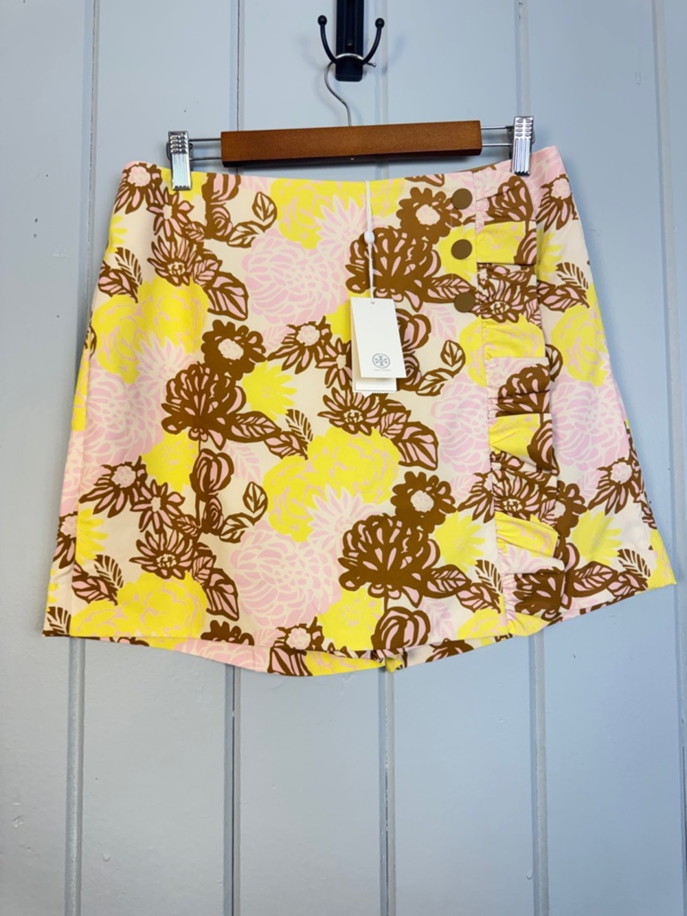 Tory Burch Tory Sport Printed Ruffle Golf Skort in French Crème Bouquet Pink